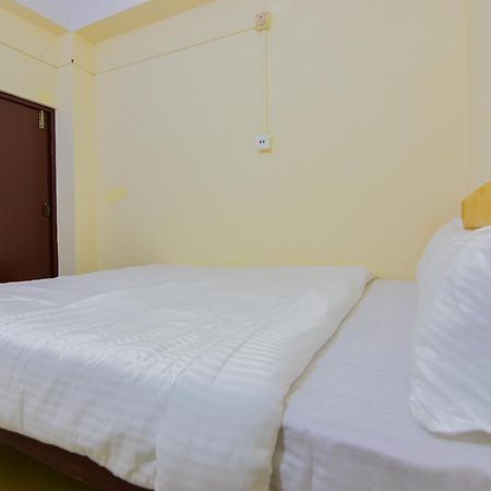 Spot On 30735 Dreamland Guest House Dispur Eksteriør billede