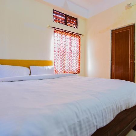 Spot On 30735 Dreamland Guest House Dispur Eksteriør billede