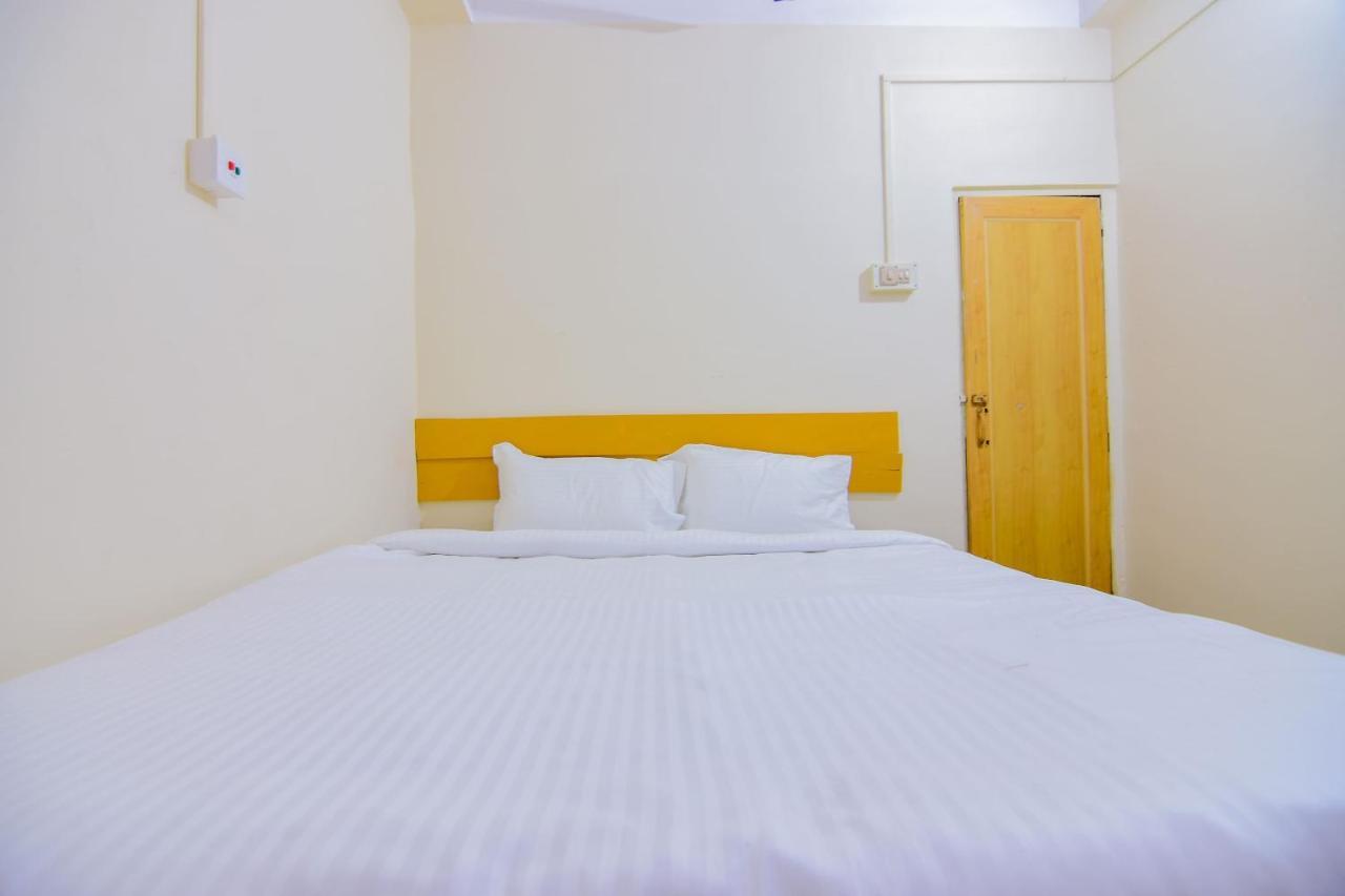 Spot On 30735 Dreamland Guest House Dispur Eksteriør billede