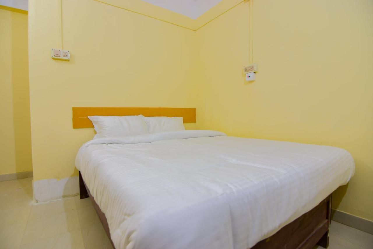Spot On 30735 Dreamland Guest House Dispur Eksteriør billede