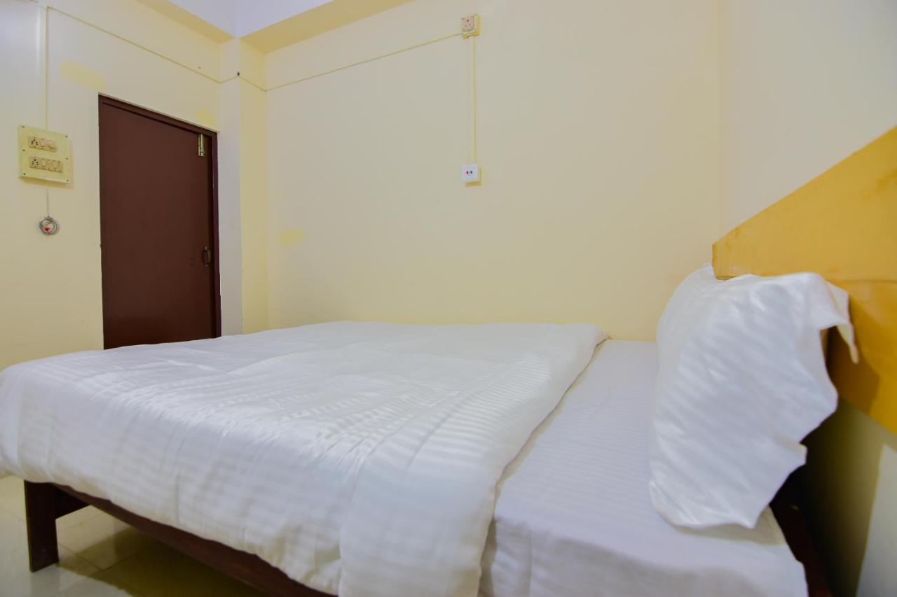 Spot On 30735 Dreamland Guest House Dispur Eksteriør billede