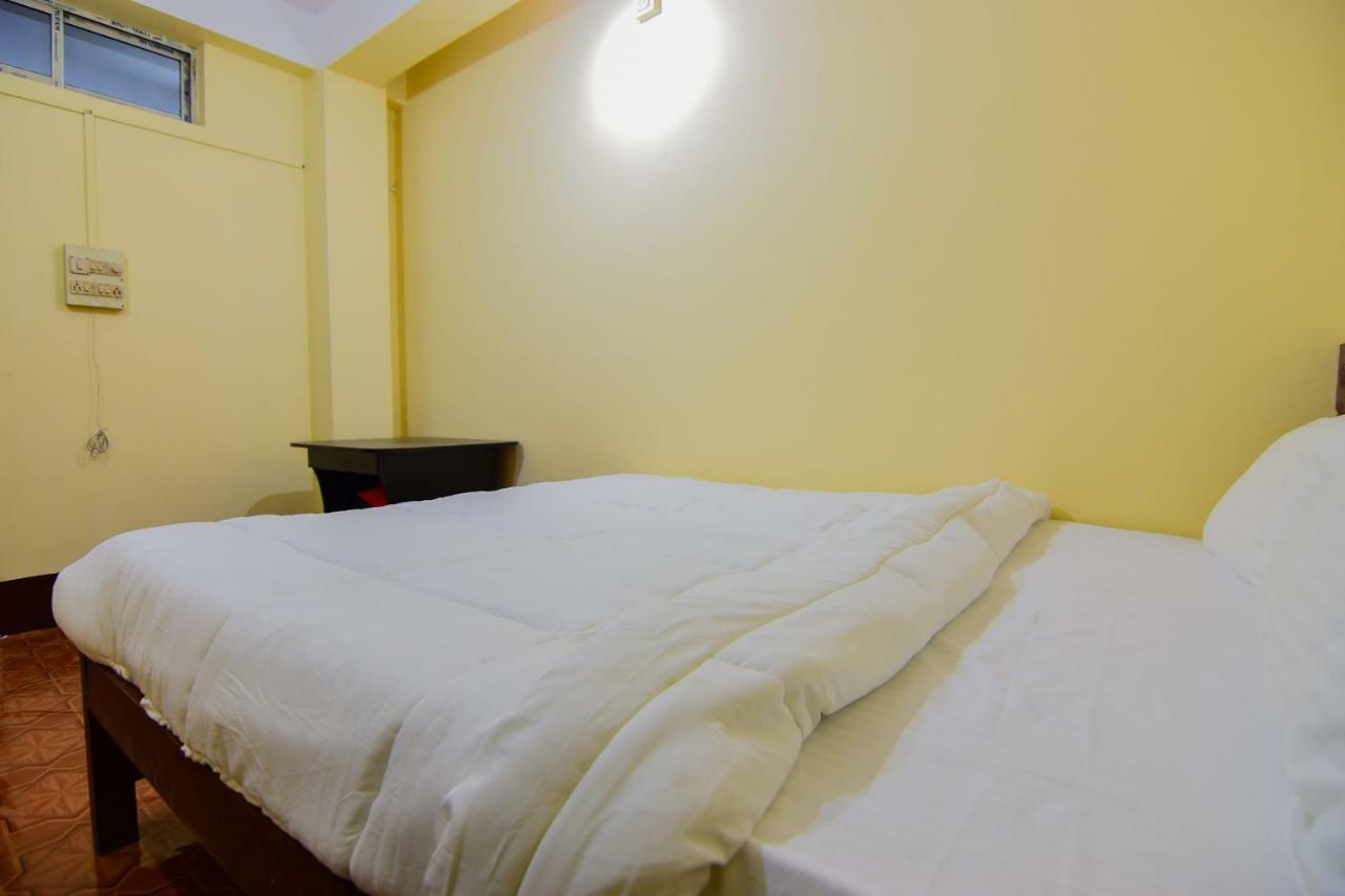 Spot On 30735 Dreamland Guest House Dispur Eksteriør billede